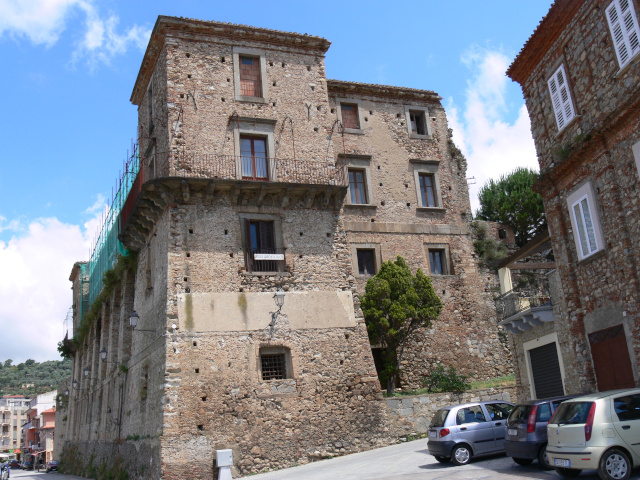Nicotera, Castello Ruffo