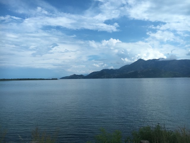 Skadarsk jezero a poho Rumija