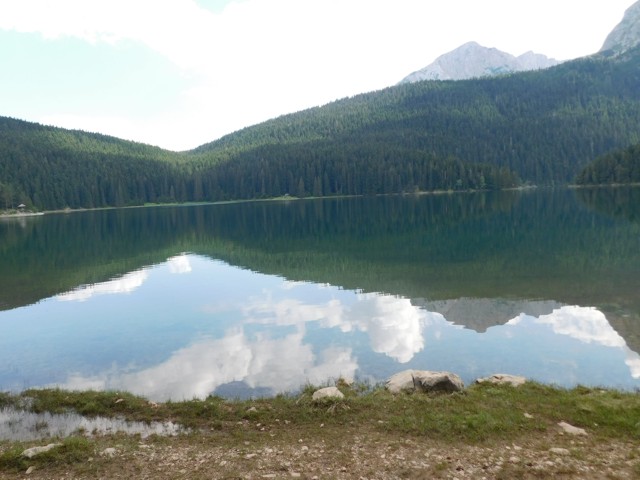 ern jezero a Savin Kuk (2313 m)