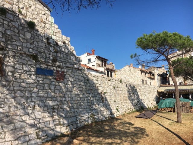 Mstsk hradby v Umagu
