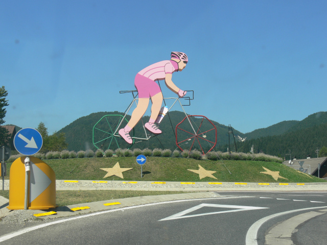 Kruhov objezd s motivem Giro d' Italia
