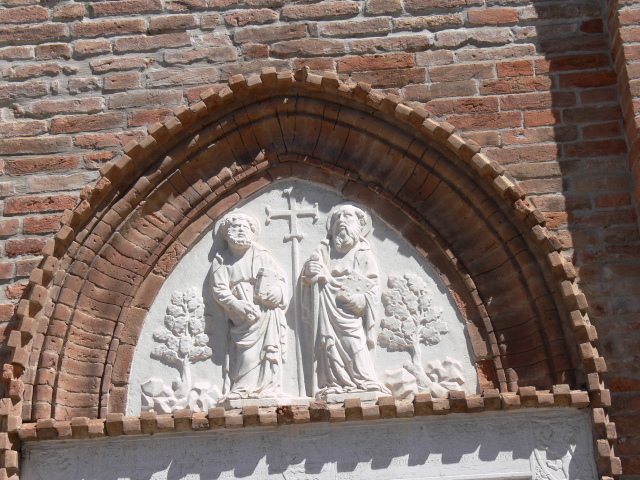 Portl na Chiesa di San Pieretto