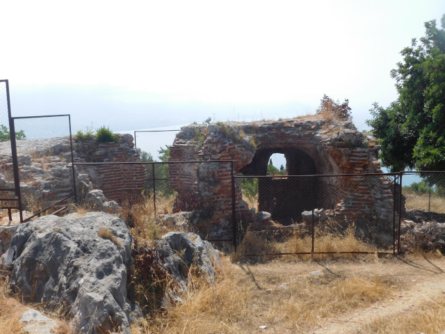 Ruiny ped hradem