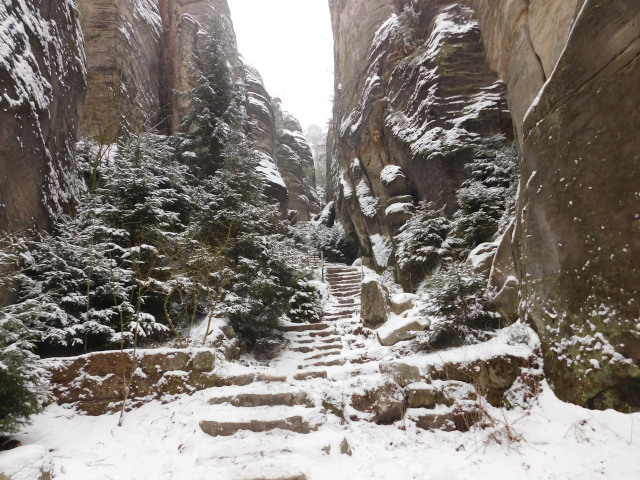 The Prachov rocks have their charm even in winter