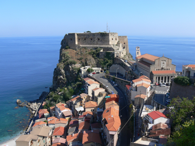 Scilla, Castello Ruffo