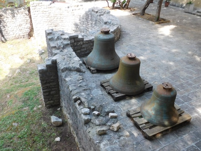 Zvony z kostela