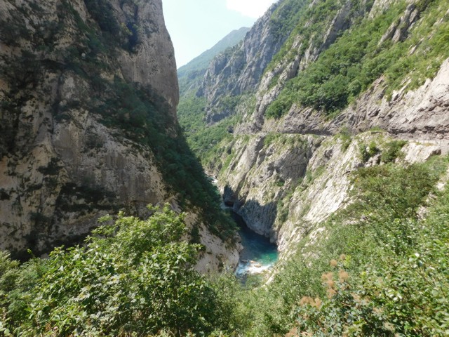 Moraa River Canyon