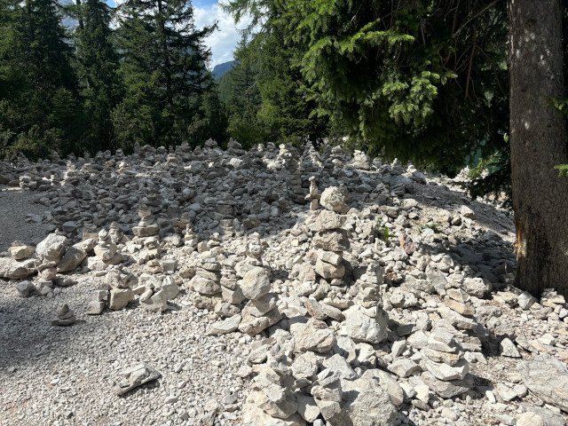 Pyramidy z kamen