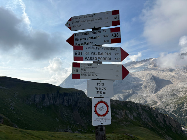 Porta Vescovo (2490 m)