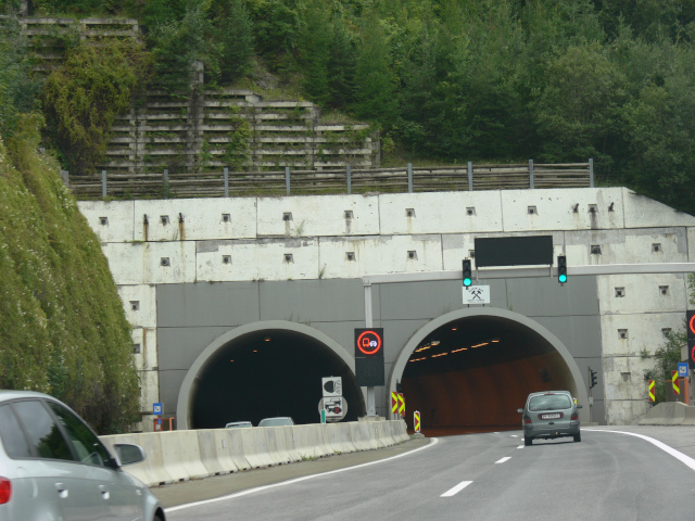 Grasbergtunnel (370 m)