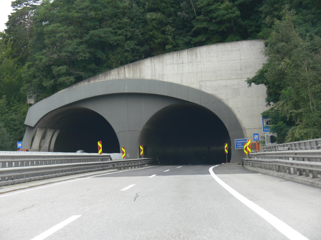 Eselsteintunnel (175 m)