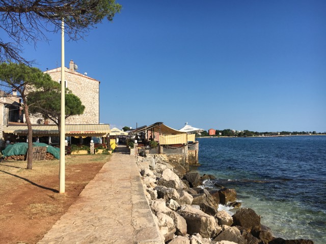 Restaurant by the City Walls