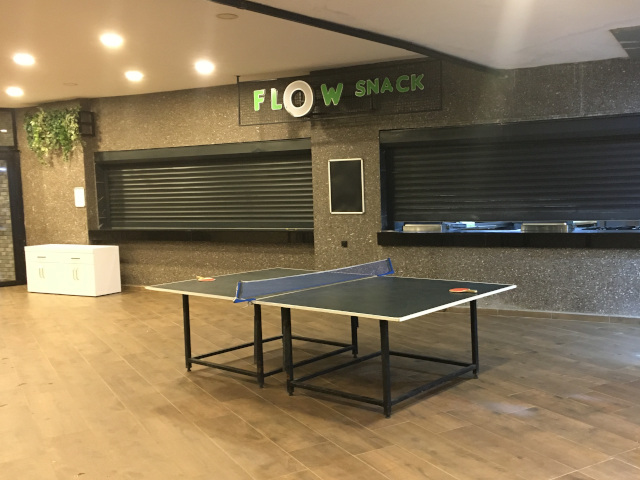 Bar u baznu