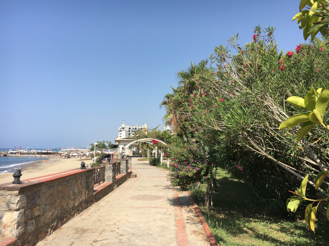 Promenade to Reis Yunus Ahmet