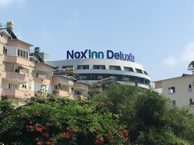 Noxinn Deluxe Hotel