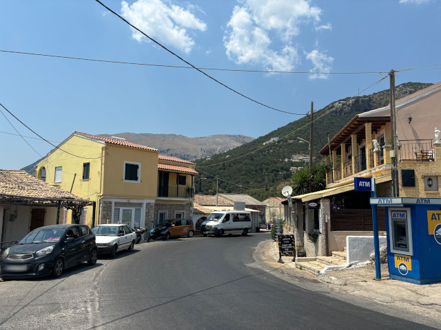 Market Yannis a bar Street