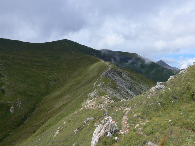 Kleiner Lanschtz (2355m)