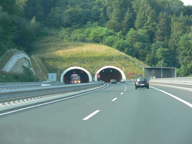 Tunel Vodole (250 m)