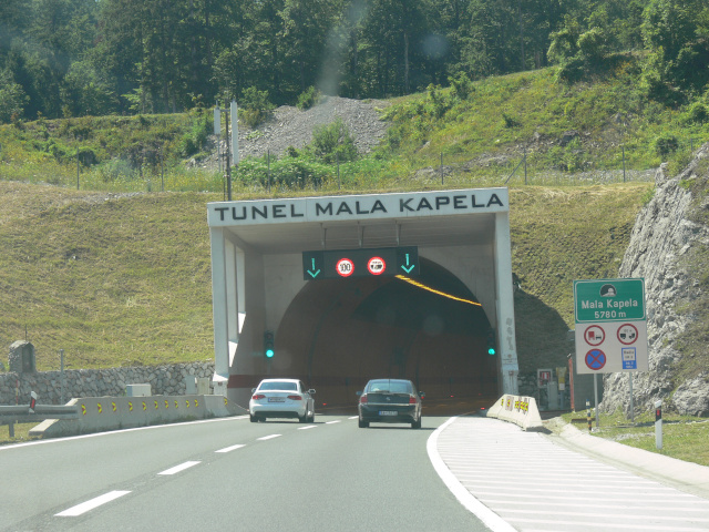 Tunel Mala Kapela (5780 m)