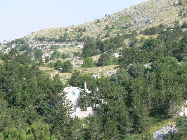 Kamenn chata pod Rasovo brdo