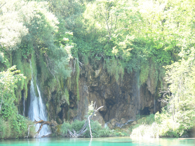 Vodopd u jezera Kozjak