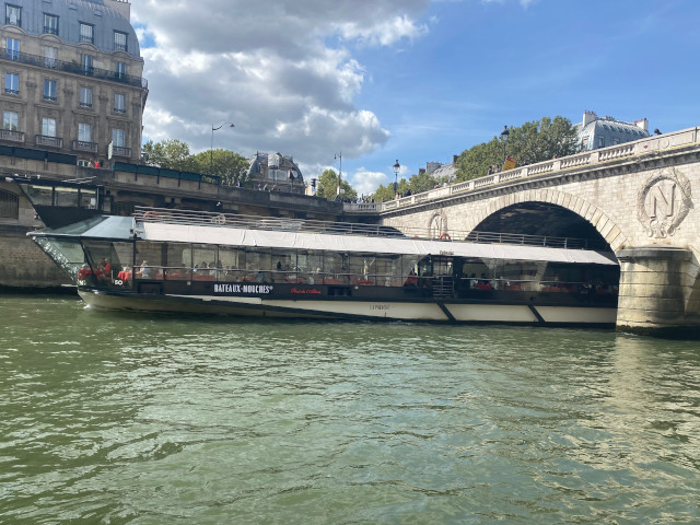 Pont Saint-Michel a vletn lo