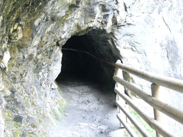 Tunel