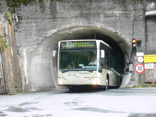 Pendelbus ve Schranbachtunnel