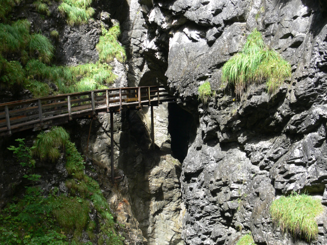 Vorderkaserklamm