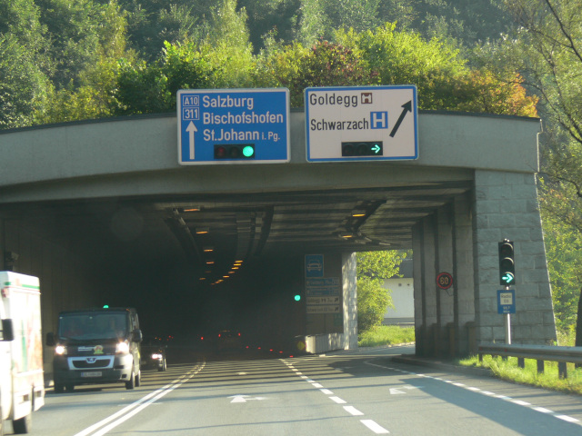 Schnberg Tunnel (2988 m)