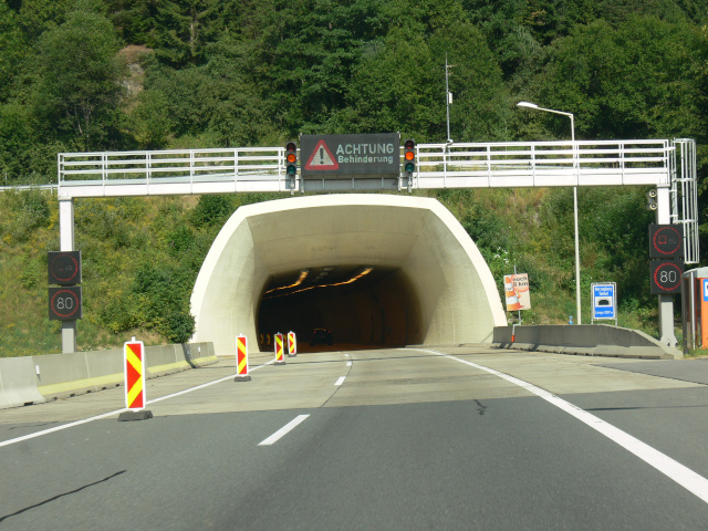 Herzogberg Tunnel (2007 m)