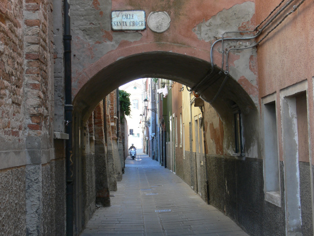 Calle Santa Croce