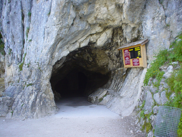 Vchod do Rieseneishöhle