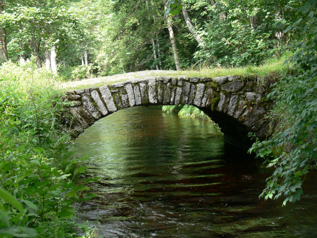 Most přes plavební kanál