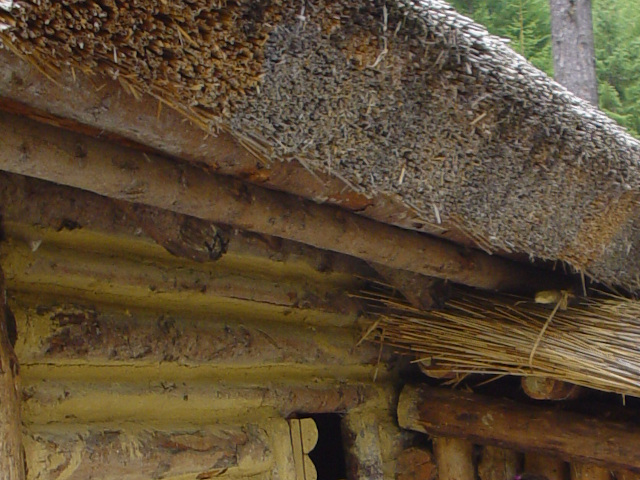 Ötzi-Dorf, detail střechy