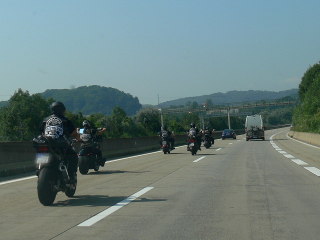 Motorkáři na dálnici A9