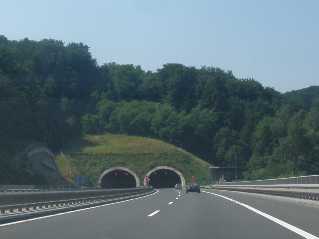 Tunel Vodole (250 m)