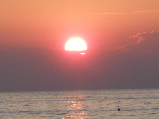 Západ slunce nad mořem
