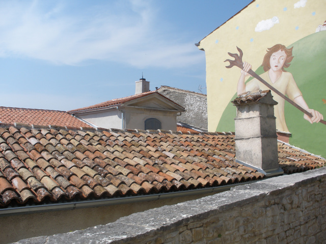 Nad střechami domů v ulici Borgo